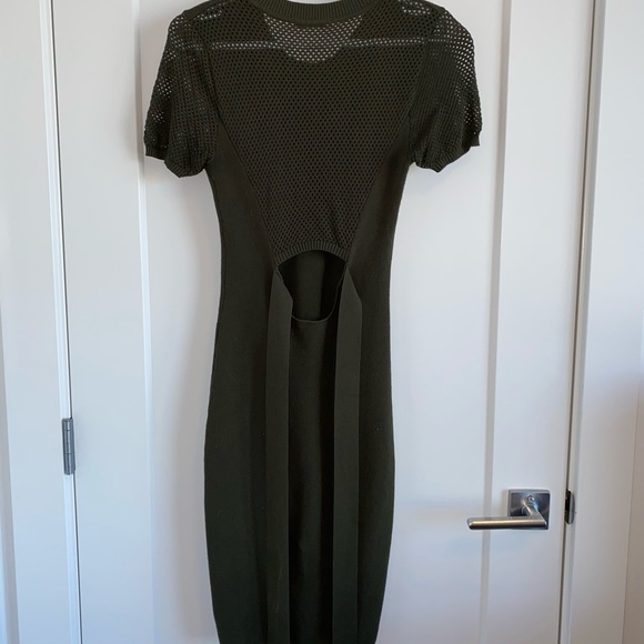 Dex | Green dress with keyhole back and tie - Picture 8 of 8